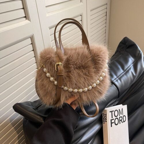 Winter new plush bag fashion trend ladies handbag, large-capacity foreign plush bag, women's one piece of delivery - Image 4