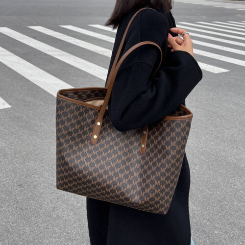 High-end large bags 2024 new trendy light luxury women's bags, shoulder bags, large-capacity commuting versatile tote bags - Image 2