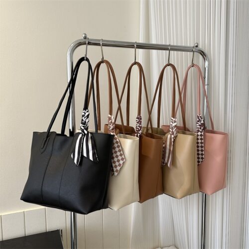 2024 Fall/Winter Simple Commuter Large Capacity Bag Women's Korean Fashion Tote Bag Niche Texture One Shoulder Tote Bag