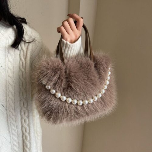 Winter new plush bag fashion trend ladies handbag, large-capacity foreign plush bag, women's one piece of delivery - Image 2